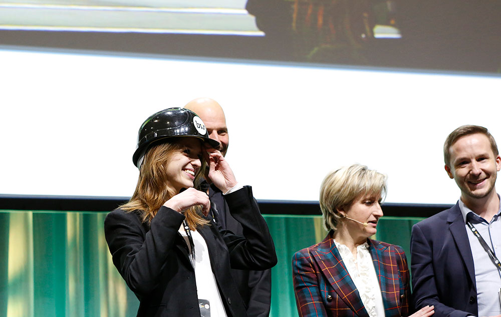 Siegerfoto mit Ministerin (v. l.): Lena Winter, Andreas Pichler, Nicole Hoffmeister-Kraut und Florian Glock